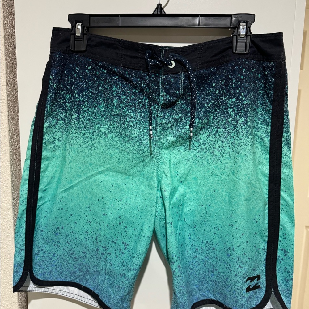 Men’s Billabong swim trunks